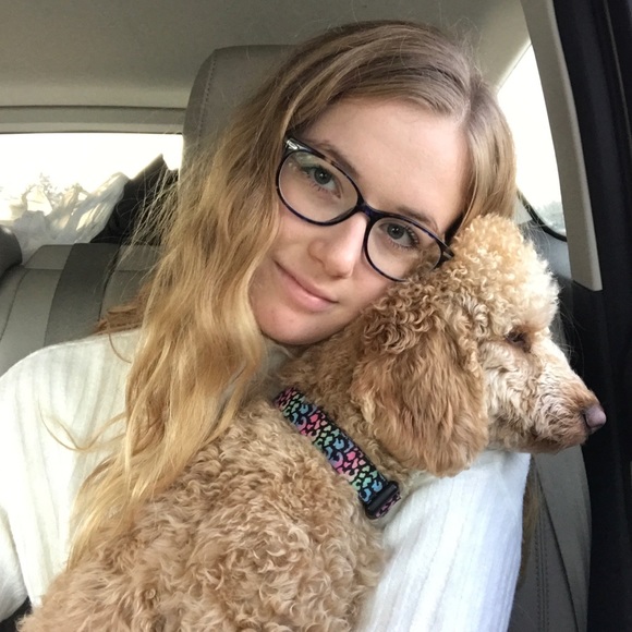 Meet your Posher, Rachel - Picture 1 of 1